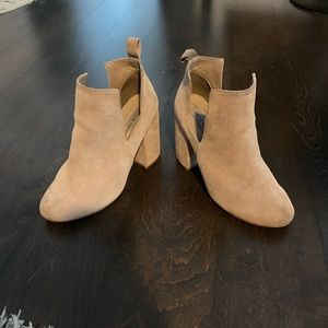 Steve Madden Nude Suede Block Heals
